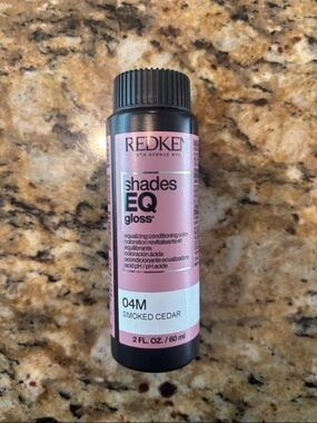 Redken Shades EQ Gloss 04M Smoked Cedar - Pink Label Conditioning Gloss